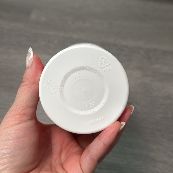 1992 Collector Edition Coca-Cola Plastic Cup - Picture 4 of 5